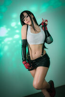 Tifa-Lockhart-–-MoonfoxUltima-–-Final-Fantasy-VII-Hentai-Cosplay-5.jpg