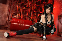 Tifa-Lockhart-Helly-von-Valentine-Final-Fantasy-Hentai-Cosplay-1.jpg