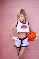 Lola-Bunny-Kalinka-Fox-Looney-Tunes-Hentai-Cosplay-5.jpg