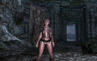 Skimpy_Armor_and_Clothing_Replacer_for_Seraphim_05.jpg
