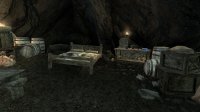 Smugglers Den - small exterior cave 03.jpg